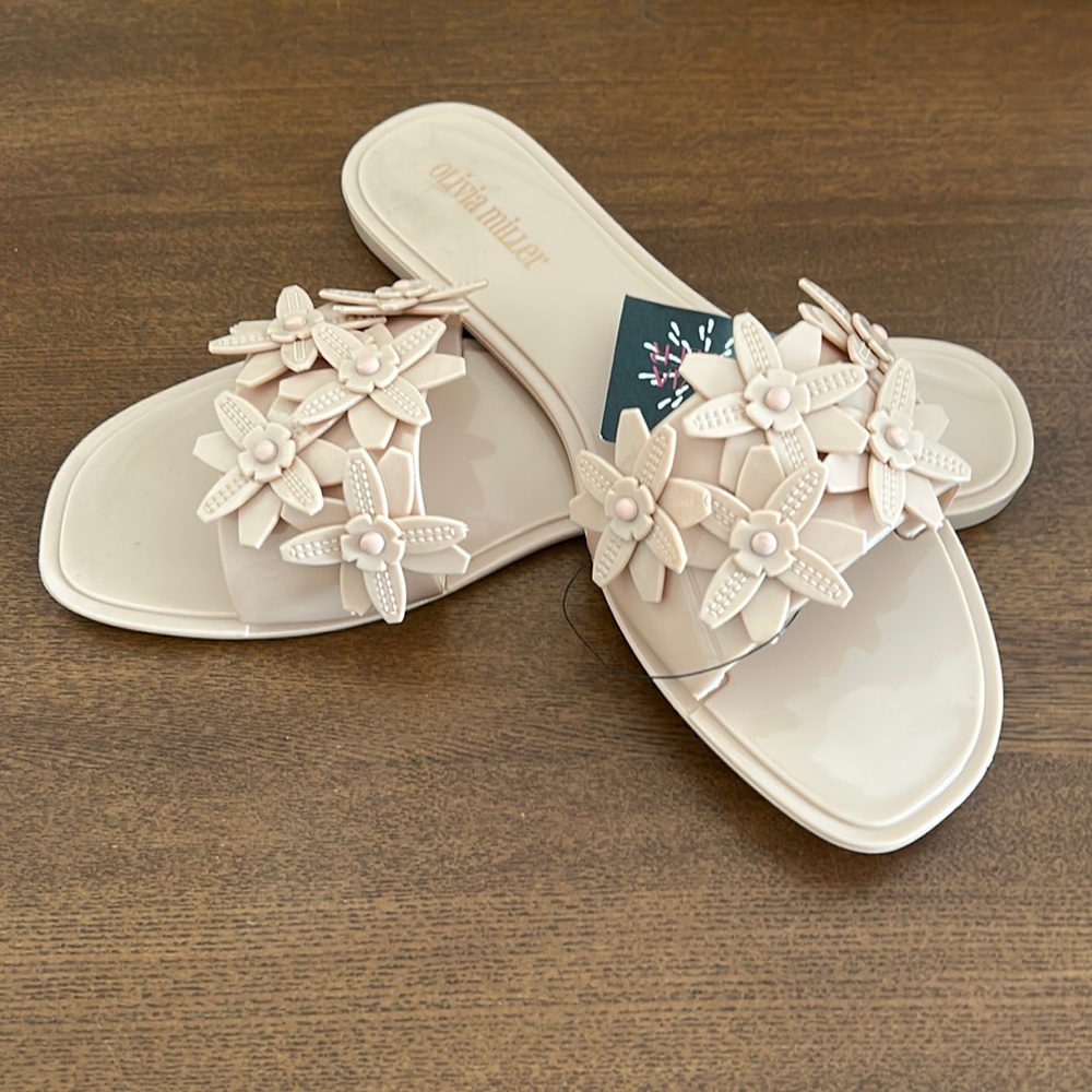NWT Olivia Miller Nude PVC Slides